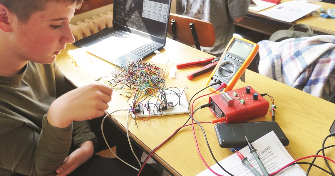 Posavska Hrvatska : Mladi tehničari - spretni i umješni