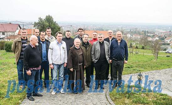 Zanimljivosti : Hercegovačka klapa razgalila Slavonce