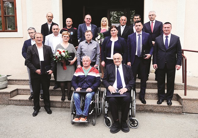 Posavska Hrvatska : Dvadeset pet godina truda za dostojanstven život građana