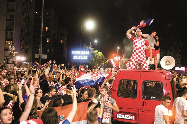 Posavska Hrvatska : Dok nam živo srce bije