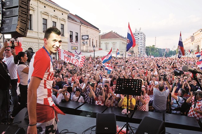 Aktualno : Mario Mandžukić i Slavonski Brod ispisali povijest!