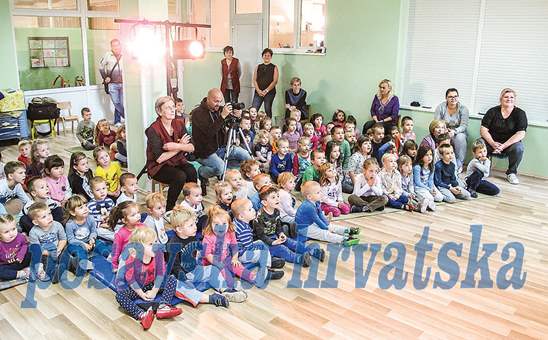 Posavska Hrvatska : Djeca oduševljena
