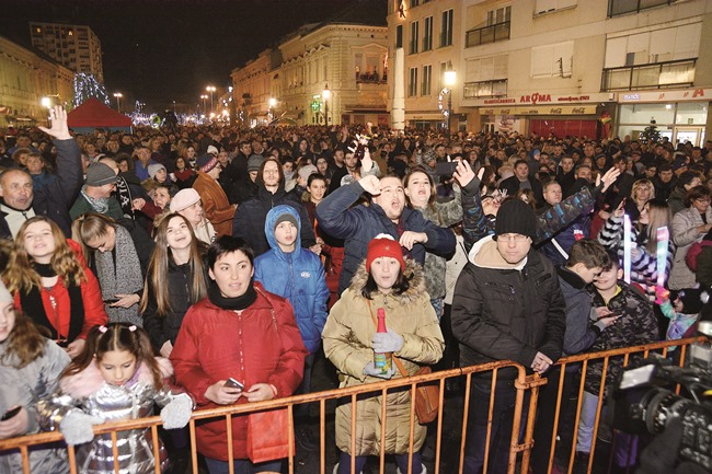 Posavska Hrvatska : Nek' ide život, i nek' se pleše...