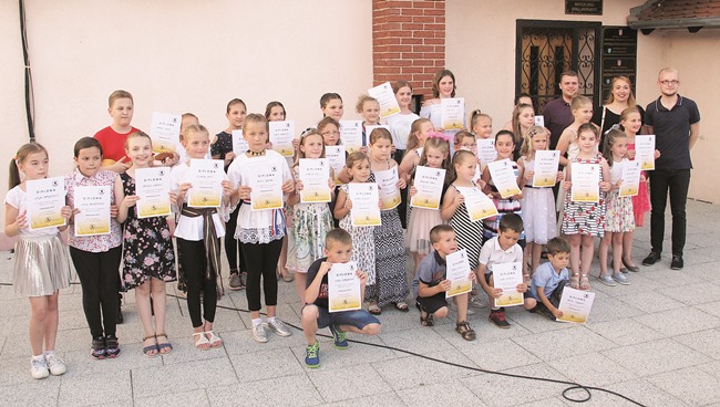 Aktualno : Prvi dječji folklorni kamp u Hrvatskoj