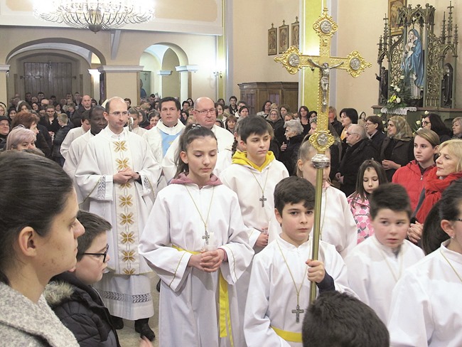 Općine : Sikirevci 125 godina slave Gospu Lurdsku 