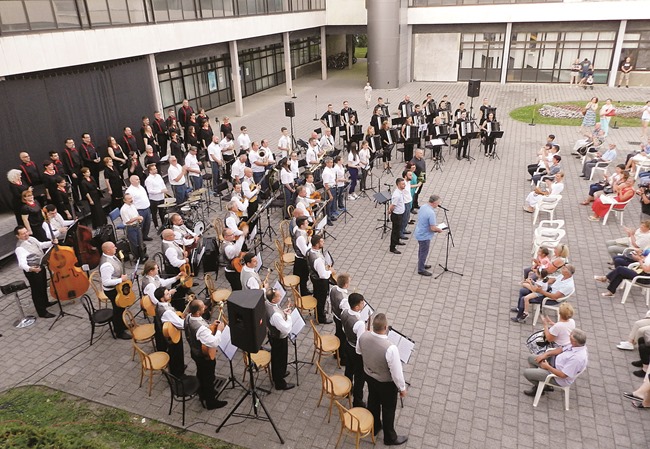 Posavska Hrvatska : Izvrstan koncert domaćih glazbenih udruga