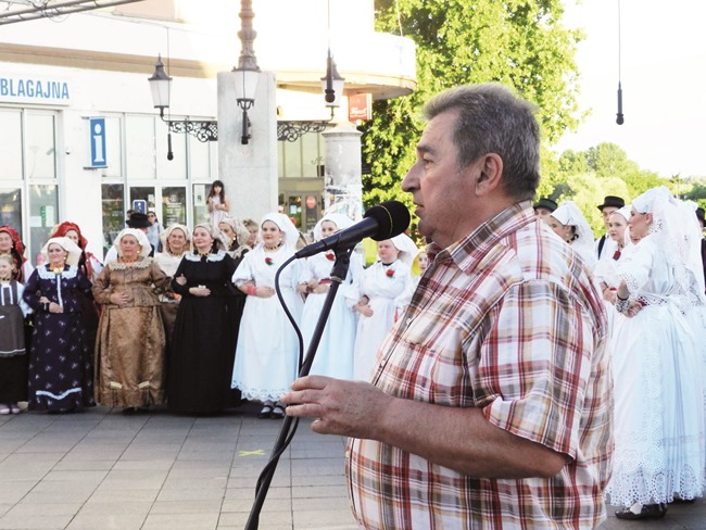 Posavska Hrvatska : Folkloraši se poželjeli sastajanja, proba i nastupa