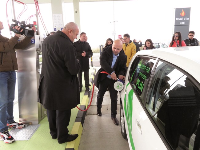 Posavska Hrvatska : Prva samoposlužna i automatizirana u Hrvatskoj