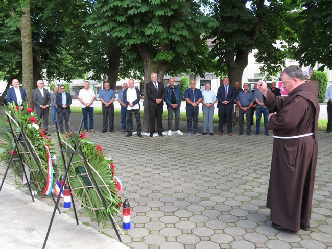 Općine :  Stabilna općina s pogledom naprijed 