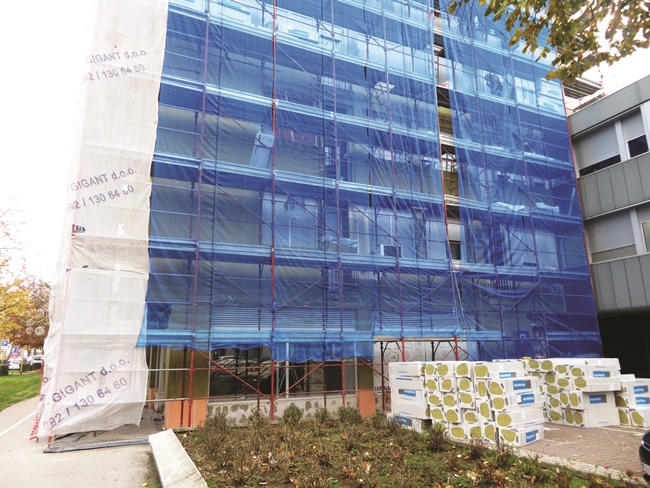 Slavonski Brod : Uređuju se dva najstarija nebodera