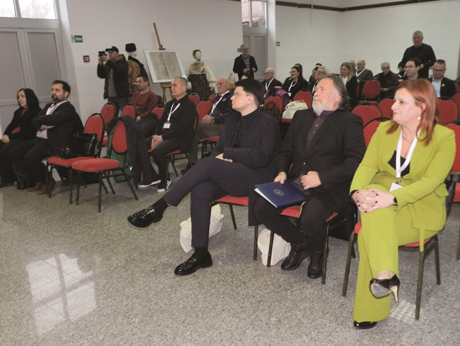 Posavska Hrvatska : Međunarodni znanstveni skup o Luki Lukiću