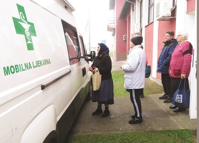 Posavska Hrvatska : U papučama po lijekove 