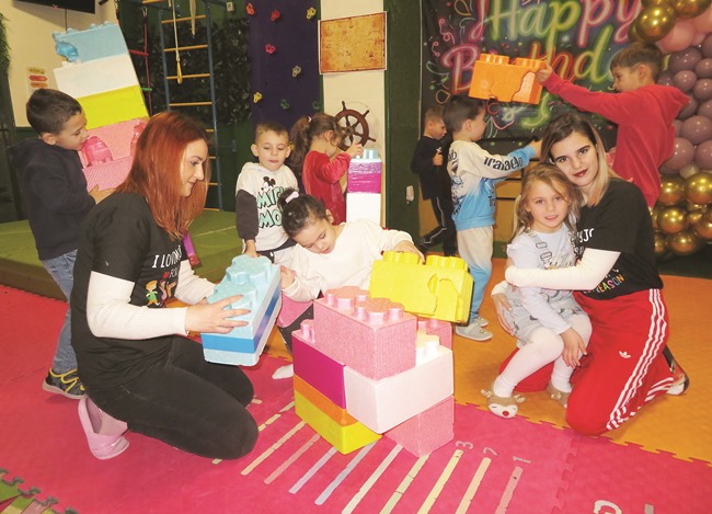 Slavonski Brod : Druženje, igra, učenje, zabava 