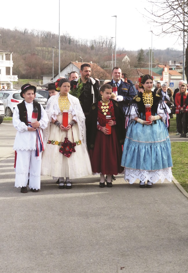 Posavska Hrvatska : Sloboda je krhka i plaćena životima