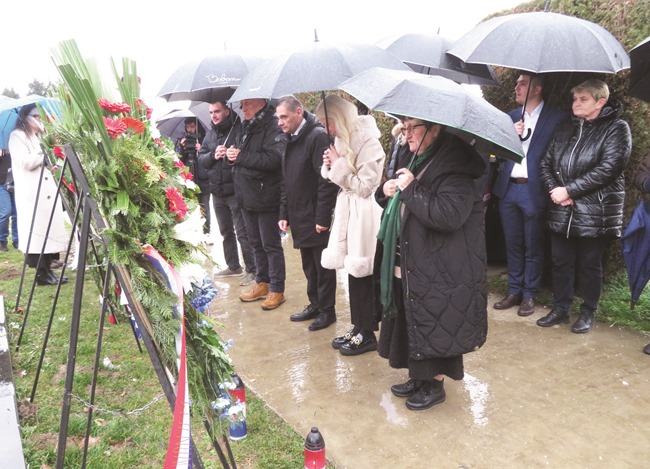 Posavska Hrvatska : Obilježena 91. obljetnica stradanja 