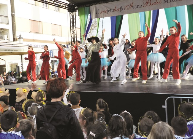 Posavska Hrvatska :  Ivana, bajke, djeca...