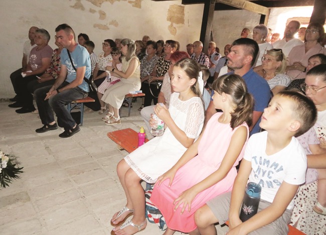 Posavska Hrvatska :  Nastaviti putem služenja i darivanja 