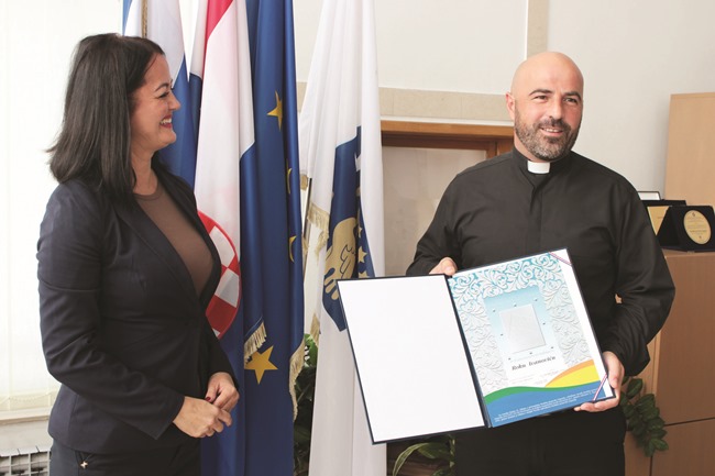 Posavska Hrvatska : Doze života iz ruku dobrih sugrađana