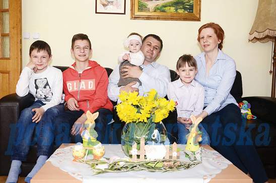 Posavska Hrvatska : Uskrs u obitelji